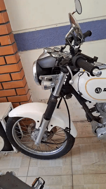 SYM Husky 125cc 2018 Trắng 3656 km. Mua bán Xe máy tại Quận Hải Châu Đà Nẵng được đăng bởi Hòa Trần hình 1