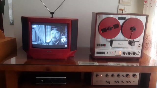 Tivi Sony 14 inch màu đỏ decor tết. Mua bán Tivi, Âm thanh tại Thành phố Vũng Tàu Bà Rịa - Vũng Tàu được đăng bởi Kiên Vũng Tàu hình 1