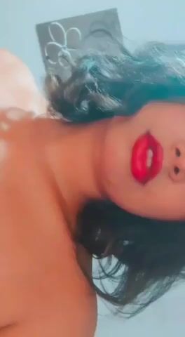 Model - Sarah Miller pussy