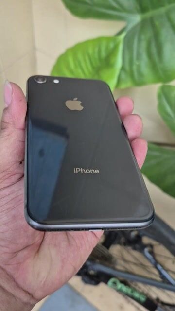 iPhone 8 64GB Đen. Mua bán Điện thoại tại Quận Hải Châu Đà Nẵng được đăng bởi hieu nguyen  hình 1