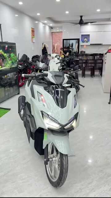 Honda Vario 160 ABS Xám xi măng. Mua bán Xe máy tại Quận Thanh Khê Đà Nẵng được đăng bởi Thành Đại   hình 1