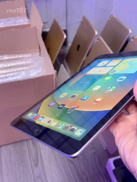 Apple iPad Gen 8 32GB Xám Đã sử dụng. Mua bán Máy tính bảng tại Quận 1 Tp Hồ Chí Minh được đăng bởi Lucas Huỳnh hình 1