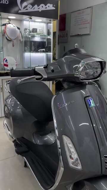Véapa xám lambo iget abs led 1 tầng 2018. Mua bán Xe máy tại Quận Phú Nhuận Tp Hồ Chí Minh được đăng bởi VESPA  PIAGGIO BẢO HƯNG Vespa cũ trả góp  hình 1