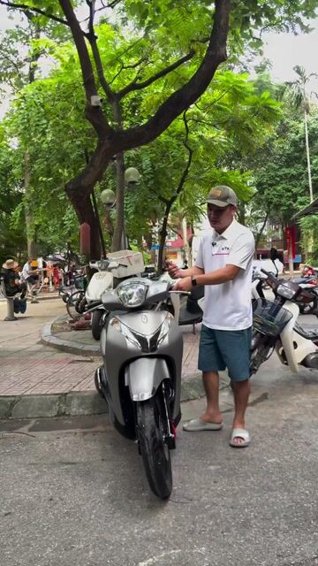 Sh mode smartkey thể thao bạc nhám 585.79. Mua bán Xe máy tại Quận Ba Đình Hà Nội được đăng bởi Xe Máy Nam Thi hình 1