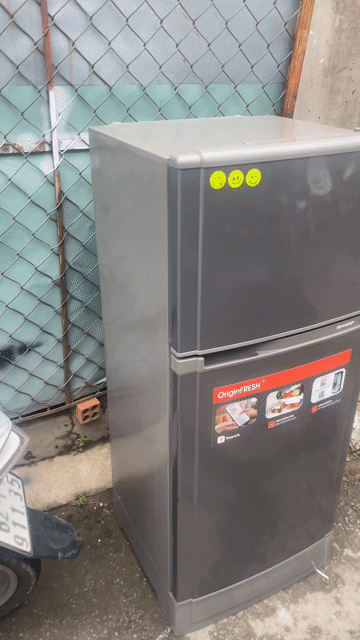 Tủ lạnh Sharp 165L Xám. Mua bán Tủ lạnh tại Thành phố Thủ Đức Tp Hồ Chí Minh được đăng bởi đình vang hình 1