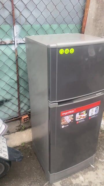 Tủ lạnh Sharp 165L Xám. Mua bán Tủ lạnh tại Thành phố Thủ Đức Tp Hồ Chí Minh được đăng bởi đình vang hình 1