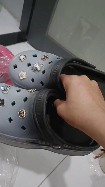 Thanh lý dép bánh mì , giầy cross từ size 36-39. Mua bán Giày dép tại Quận 4 Tp Hồ Chí Minh được đăng bởi Lan hình 1