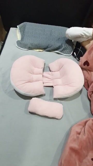 Gối cho bà bầu hỗ trợ đệm lưng và đỡ bụng êm ái