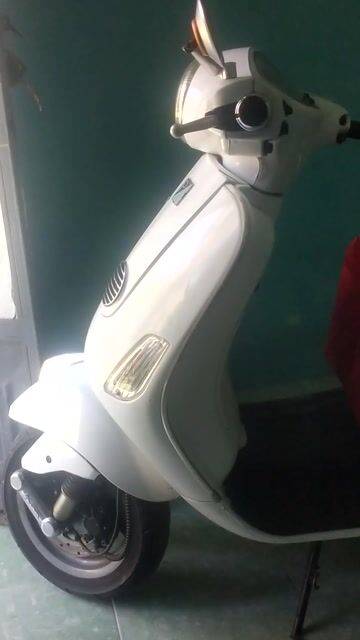 Piaggio Vespa màu Trắng. Mua bán Xe máy tại Thành phố Bến Tre Bến Tre được đăng bởi Bang Lưu (Độc cô cầu bại) hình 1