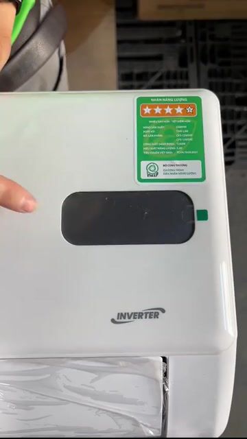 new nguyên thùng Máy lạnh Comfee Inverter 1.5 HP . Mua bán Máy lạnh, điều hoà tại Quận 7 Tp Hồ Chí Minh được đăng bởi anh tú hình 1