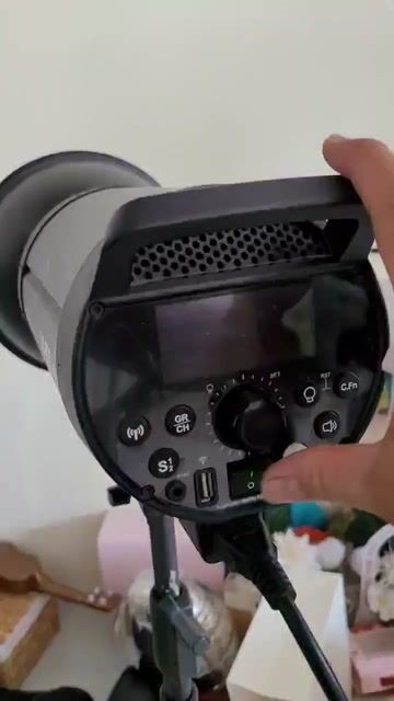 Đèn flash Godox DP400III Đen. Mua bán Máy ảnh, Máy quay tại Thành phố Bến Tre Bến Tre được đăng bởi Lê Hoàng Đạt hình 1