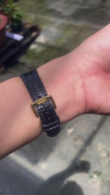 Đồng hồ Rado Cót tay Vàng Unisex. Mua bán Đồng hồ tại Quận 12 Tp Hồ Chí Minh được đăng bởi Khánh Duy hình 1