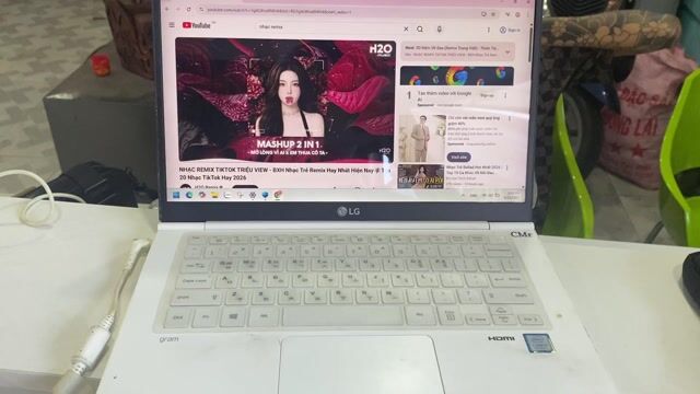LG Gram i5th8 8GB Trắng. Mua bán Laptop tại Quận Bình Thạnh Tp Hồ Chí Minh được đăng bởi Hoàng Hà huy hình 1