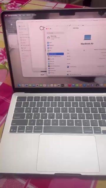 Macbook Air M4 Mới - Xách Tay Từ Mỹ kèm chuột. Mua bán Laptop tại Quận Bình Tân Tp Hồ Chí Minh được đăng bởi Hồ Quốc Sang hình 1