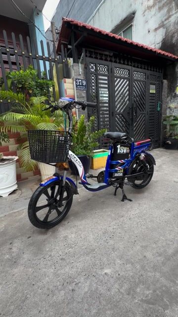 GIANT MỚI 95% MỚI DẮT CỬA HÀNG VỀ. Mua bán Xe điện tại Quận 7 Tp Hồ Chí Minh được đăng bởi MUAXEĐIỆNGIÁCAO hình 1