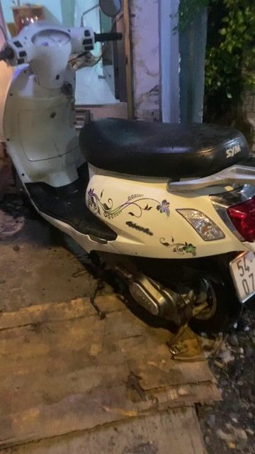 Elizabeth máy êm zin chưa bung xe giấy tờ đầy đủ.. Mua bán Xe máy tại Quận 3 Tp Hồ Chí Minh được đăng bởi Phạm thanh Trí  hình 1