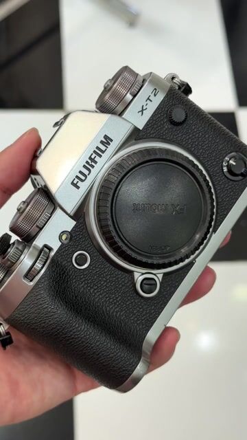 Combo Fujifilm XT2 Bạc. Mua bán Máy ảnh, Máy quay tại Quận Thanh Khê Đà Nẵng được đăng bởi Hoa Vo hình 1