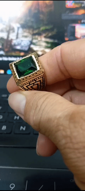 Nhẫn nam lắc-kê Nam Vàng Xanh Emerald. Mua bán Phụ kiện thời trang khác tại Quận Bình Thạnh Tp Hồ Chí Minh được đăng bởi DUY NAM hình 1