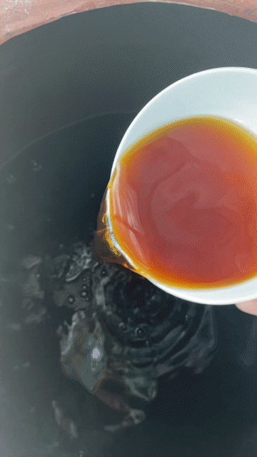 Nước mắm thủ công truyền thống 1 lít. Mua bán Đồ ăn, thực phẩm và các loại khác tại Huyện Tháp Mười Đồng Tháp được đăng bởi Thúy Naka hình 1