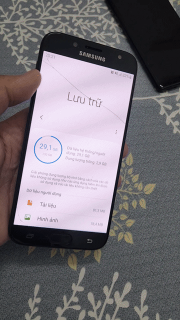 Samsung Galaxy J7 Pro Đen, Bạc. Mua bán Điện thoại tại Huyện Bình Chánh Tp Hồ Chí Minh được đăng bởi Thảo Samsung hình 1