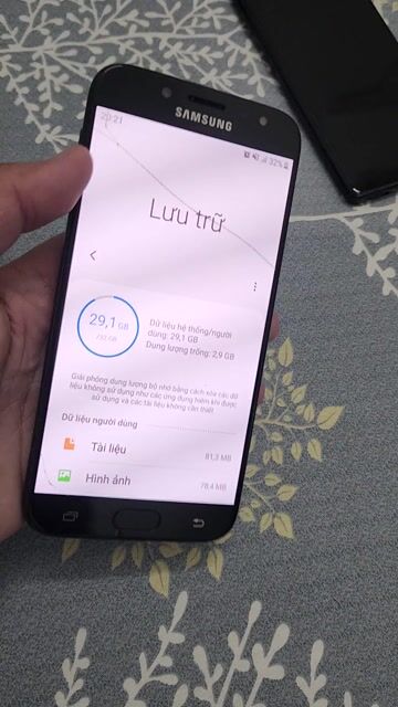 Samsung Galaxy J7 Pro Đen, Bạc. Mua bán Điện thoại tại Huyện Bình Chánh Tp Hồ Chí Minh được đăng bởi Thảo Samsung hình 1