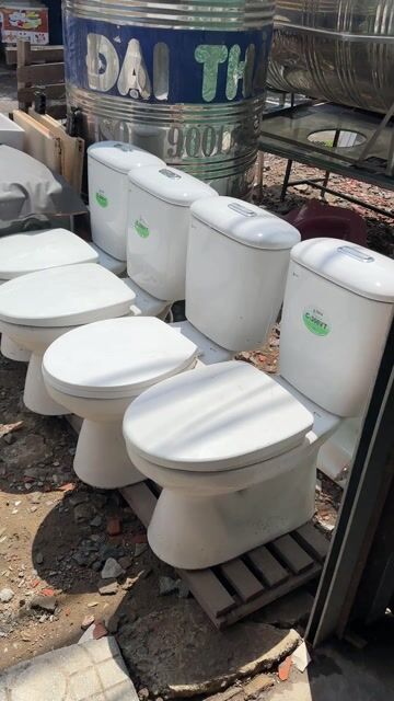 7 bồn cầu inax nút ấn đồng giá 750k/1. Mua bán Thiết bị vệ sinh, nhà tắm tại Quận 7 Tp Hồ Chí Minh được đăng bởi Quang hình 1