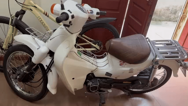 Xe máy Cub 50cc Trắng Biển 29 Chính Chủ. Mua bán Xe máy tại Quận Hoàng Mai Hà Nội được đăng bởi Hương hình 1