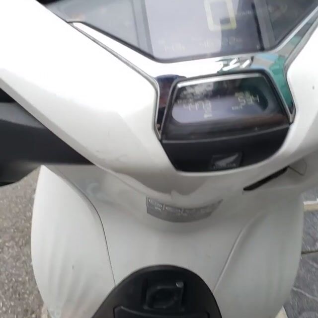 Sh 150i ABS mầu trắng sản xuất năm 2021 muốn bán. Mua bán Xe máy tại Quận Tây Hồ Hà Nội được đăng bởi Lê Trung Nghĩa  hình 1