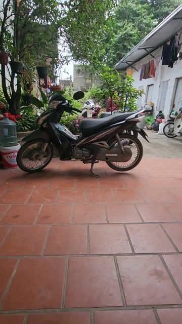 Xe máy 2017 20000 km Đen. Mua bán Xe máy tại Quận Hoàng Mai Hà Nội được đăng bởi Nguyễn trần thái  hình 1