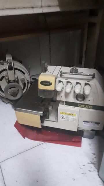 Máy vắt sổ Bruce Trắng, Vàng Đã sử dụng. Mua bán Đồ chuyên dụng, Giống nuôi trồng tại Quận Tân Bình Tp Hồ Chí Minh được đăng bởi Phi Long hình 1