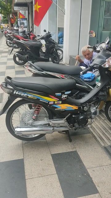 Cần tiền đóng học cho con gái nên bán nhanh. Mua bán Xe máy tại Quận 1 Tp Hồ Chí Minh được đăng bởi A Tiền hình 1