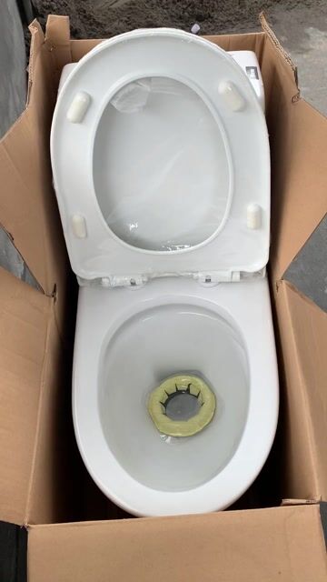 Bồn cầu liền khối Sứ Trắng. Mua bán Thiết bị vệ sinh, nhà tắm tại Huyện Tiền Hải Thái Bình được đăng bởi Ngọc Bông Nguyễn hình 1