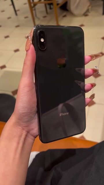 Apple iPhone Xs Max 256GB quốc tế cần nhượng. Mua bán Điện thoại tại Quận Tây Hồ Hà Nội được đăng bởi luư niệm hình 1
