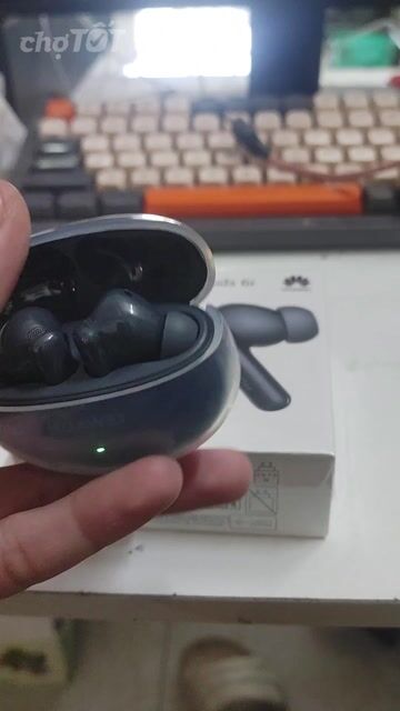Tai nghe Huawei Freebuds 6i Đen Như mới. Mua bán Tivi, Âm thanh tại Huyện Bến Lức Long An được đăng bởi Trúc Lăng hình 1