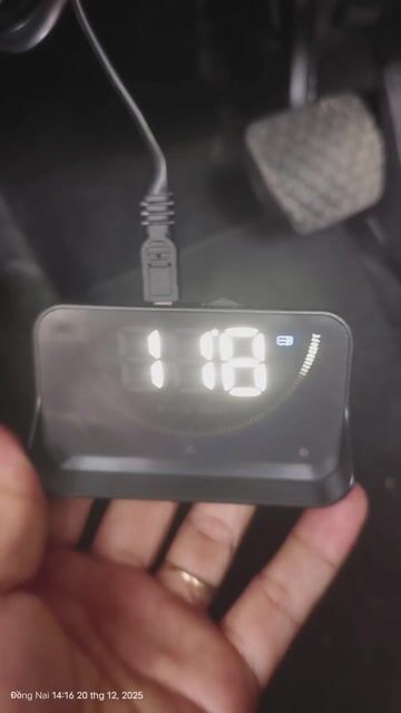 HUD báo tốc độ lên kính lái M8. Mua bán Phụ tùng xe tại Thành phố Thủ Đức Tp Hồ Chí Minh được đăng bởi Mr Thu hình 1