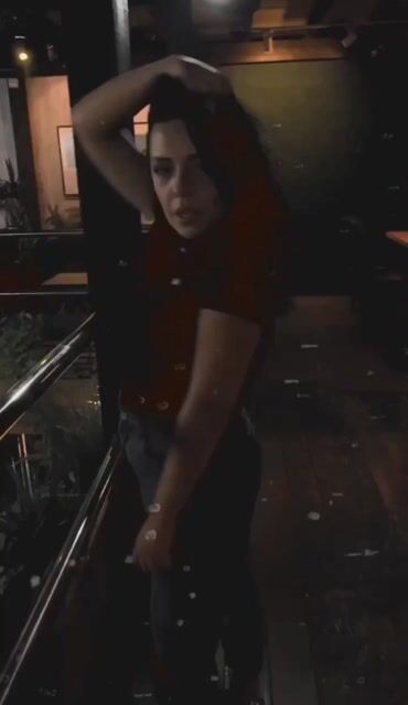 Model - Honey Bun ass