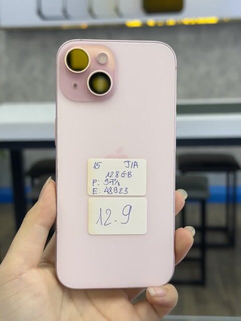 iPhone 15 Thường 128GB Hồng 99%. Mua bán Điện thoại tại Thành phố Thủ Dầu Một Bình Dương được đăng bởi Phong Le hình 1