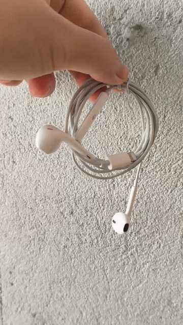 Tai nghe Apple Lightning Trắng Như mới. Mua bán Tivi, Âm thanh tại Quận Tân Phú Tp Hồ Chí Minh được đăng bởi Tân  hình 1