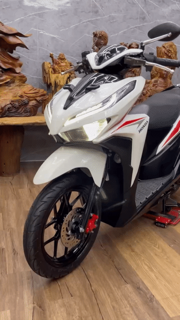 Honda Vario 125cc biển sg có cccd chủ máy bao zin. Mua bán Xe máy tại Quận 7 Tp Hồ Chí Minh được đăng bởi Xe Cũ Hiếu CT hình 1