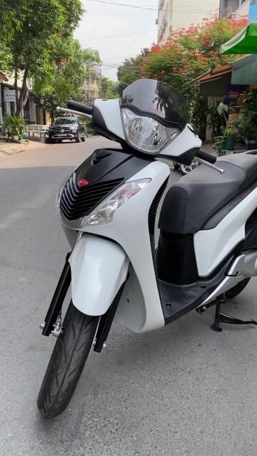 Honda SH150i Trắng Ý sm103 xe cọp 1 chủ mua mới. Mua bán Xe máy tại Quận 7 Tp Hồ Chí Minh được đăng bởi Lê Văn Thắng hình 1