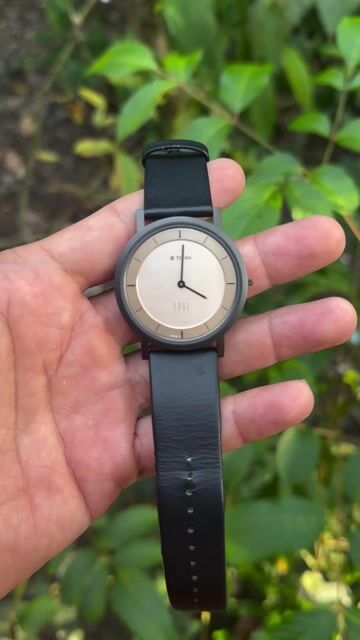 Đồng hồ TITAN 1825SM09 dây da Champagne. Mua bán Đồng hồ tại Quận Ninh Kiều Cần Thơ được đăng bởi LN hình 1