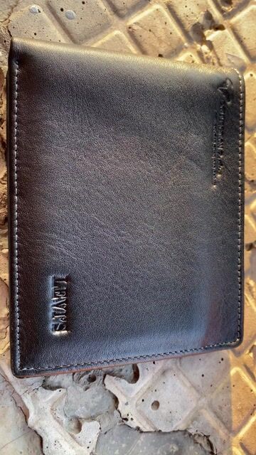 Ví da nam da màu đen. Mua bán Túi xách tại Quận 6 Tp Hồ Chí Minh được đăng bởi Shop Da Thật hình 1