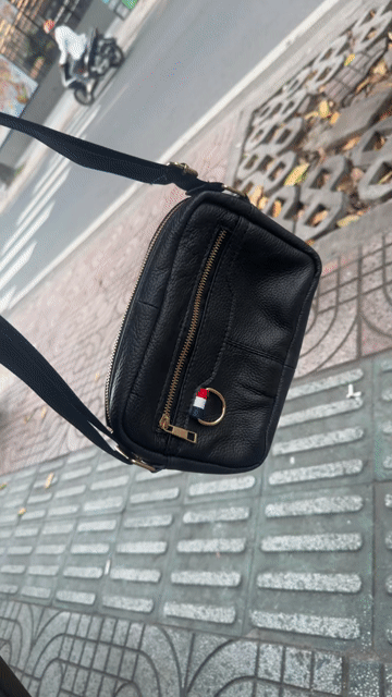 Túi đeo chéo Da Đen Unisex Trẻ trung. Mua bán Túi xách tại Quận 5 Tp Hồ Chí Minh được đăng bởi Shop Đồ Da Thật hình 1