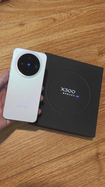 Vivo X300 12 256 Vàng hồng Mới. Mua bán Điện thoại tại Quận Đống Đa Hà Nội được đăng bởi Linh Phạm hình 1