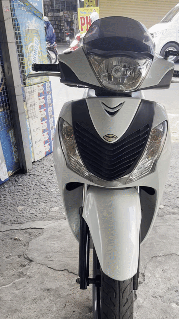 do nhà dư xe nên bán , xe máy êm xe đẹp.. Mua bán Xe máy tại Quận Tân Phú Tp Hồ Chí Minh được đăng bởi Từ Bi Tình Người hình 1