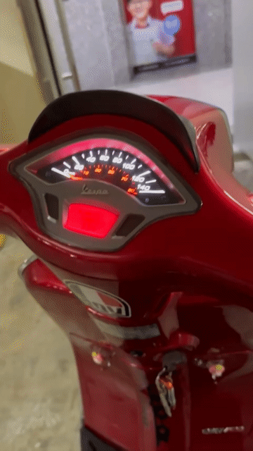 Piaggio Vespa 125 Đỏ . Mua bán Xe máy tại Quận 12 Tp Hồ Chí Minh được đăng bởi Nguyễn Thị Thuý hình 1