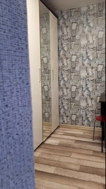 Model - Bad Wolf young