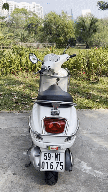 Piaggio Vespa LX 150 Trắng. Mua bán Xe máy tại Quận 7 Tp Hồ Chí Minh được đăng bởi HỒ TẤN ANH hình 1