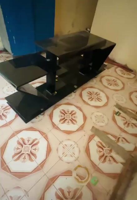 Kệ tivi Kính Đen 2M. Mua bán Tủ, kệ gia đình tại Thành phố Thanh Hóa Thanh Hóa được đăng bởi Lan Phương hình 1