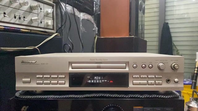 Đầu đĩa CD Pioneer PDR-D7 Vàng đồng Giải mã DAC. Mua bán Tivi, Âm thanh tại Quận Bắc Từ Liêm Hà Nội được đăng bởi Nguyễn Hoàng Anh hình 1
